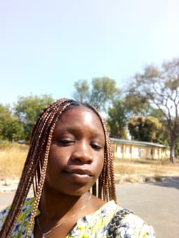 A profile image of Ladygoldxx