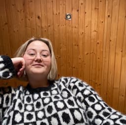 A profile image of Teresa