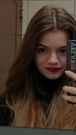 A profile image of Elina Penova