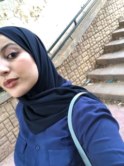 A profile image of emmaxx