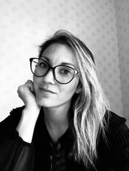 A profile image of Jenna
