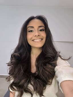 A profile image of Natália de Paula