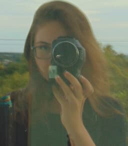 A profile image of Julyana