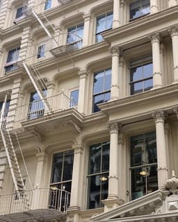 A profile image of lucinda