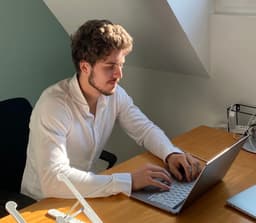 A profile image of Sebastien