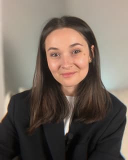 A profile image of Fashion Brand Advisor