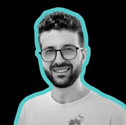 A profile image of Julian • designer → builder