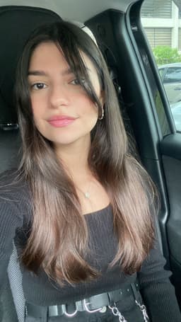 A profile image of Bianca Uchôa