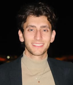 A profile image of Carlos Esteban