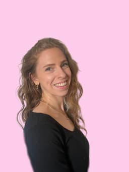 A profile image of Julia | Assistante virtuelle