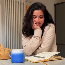 A profile image of Valeria Castro