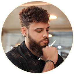 A profile image of Douglas Santana