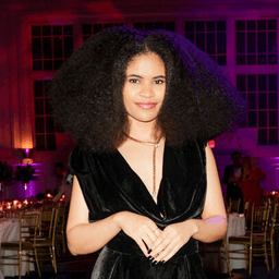 A profile image of Sterling Jones | The Beauté Study