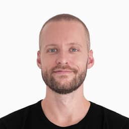A profile image of Benny Builds It