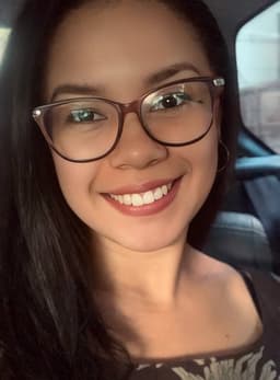 A profile image of Manuela Farias Lima