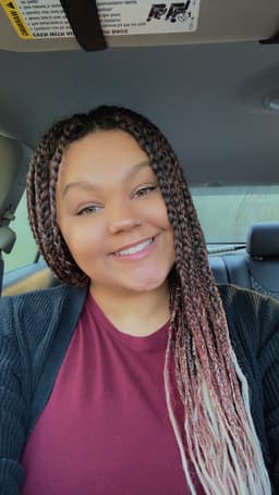 A profile image of Alexia Grace