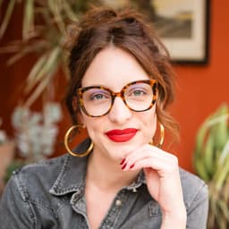 A profile image of Juliette Hervé | Marketing OS Templates