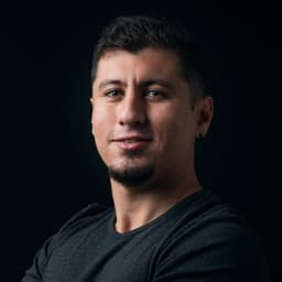 A profile image of emre