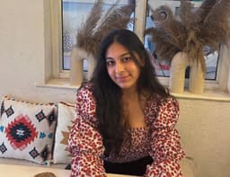 A profile image of Vernika Kundra