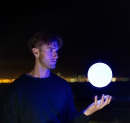 A profile image of cal.vinbranson