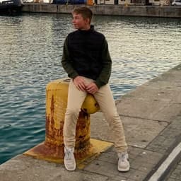 A profile image of Zander Ferreira