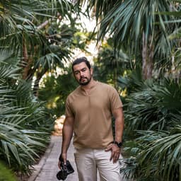 A profile image of Rolando Garcia Destination Photography