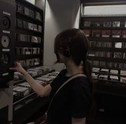 A profile image of 𝐣𝐲𝐥⭑