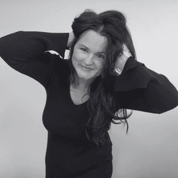 A profile image of Emily Gabbi