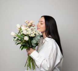 A profile image of Snow Tahi