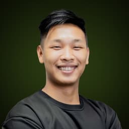 A profile image of Nan Oo