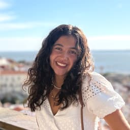 A profile image of Ana Maria