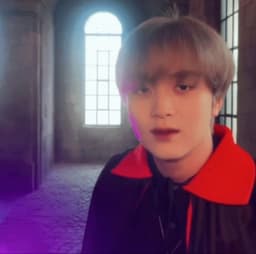 A profile image of Elizabeth