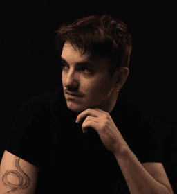 A profile image of Rossam