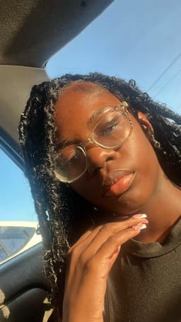 A profile image of kelsiepie