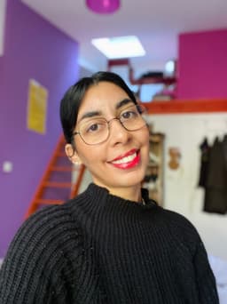 A profile image of Delphine