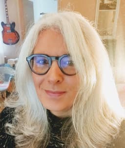 A profile image of DOUCE SOLUTION