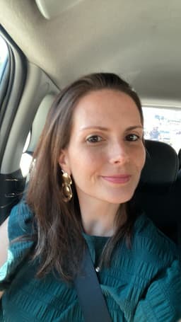 A profile image of Juliana Leite