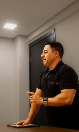 A profile image of Glendon Assis Results Coach