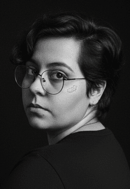 A profile image of Thaís Rebouças