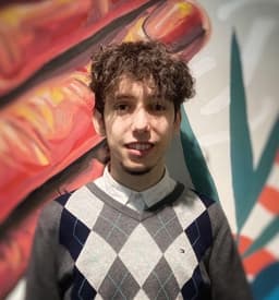 A profile image of Bek