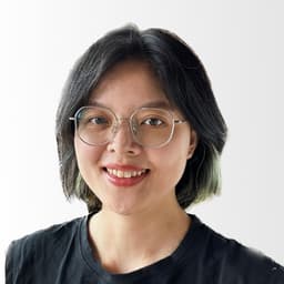 A profile image of Nora | Work-Life Simplified