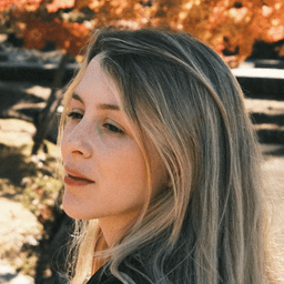 A profile image of Gaby