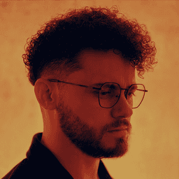 A profile image of Dennis Cortes