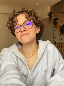 A profile image of Ren