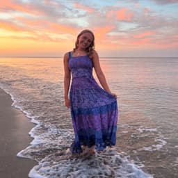 A profile image of Savannah M