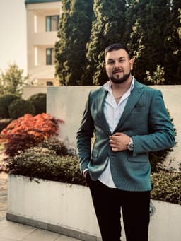 A profile image of Nikola Mladenovic