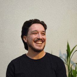 A profile image of André Luiz