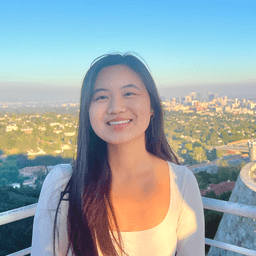 A profile image of Valerie