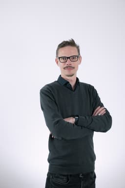 A profile image of Janosch Troehler