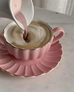 A profile image of Ara